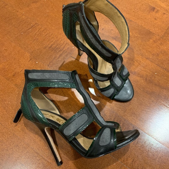 L.A.M.B. Noel Grey Green & Black High heels. - Picture 6 of 8